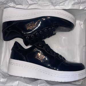 NEW G by Guess Y2K Lug chunky platform sneaker‎